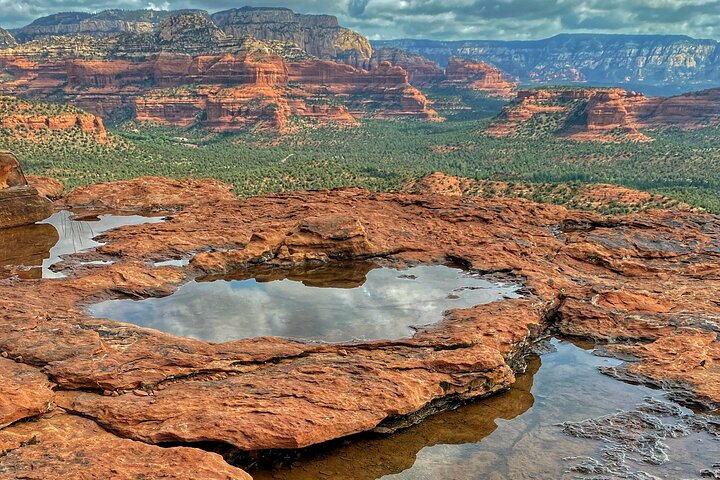 Sedona Sneak-a-Peak Hike With a Private Guide - Photo 1 of 14